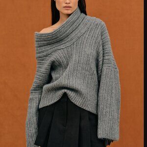 NWT Source unknown Becca Sweater - Grey